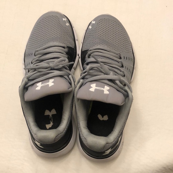 Under Armour Shoes - Running shoes